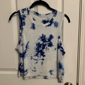 Lululemon train to be tank